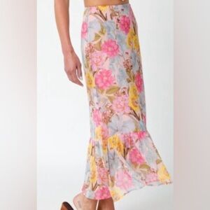 Olivaceous Ellisa Floral Skirt